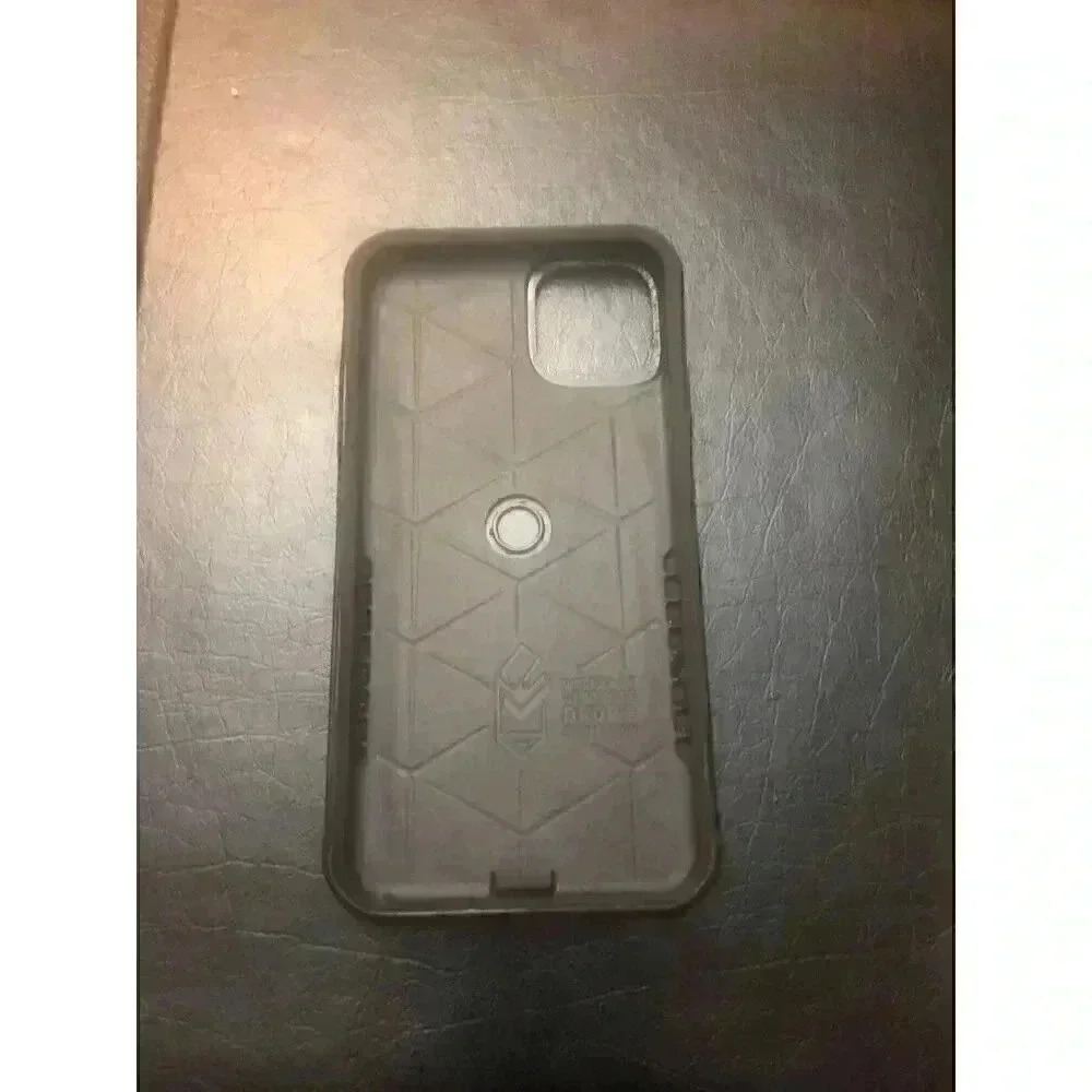 Two cases, 1 OtterBox , 1 clear , 11 ProMax - Picture 2 of 6